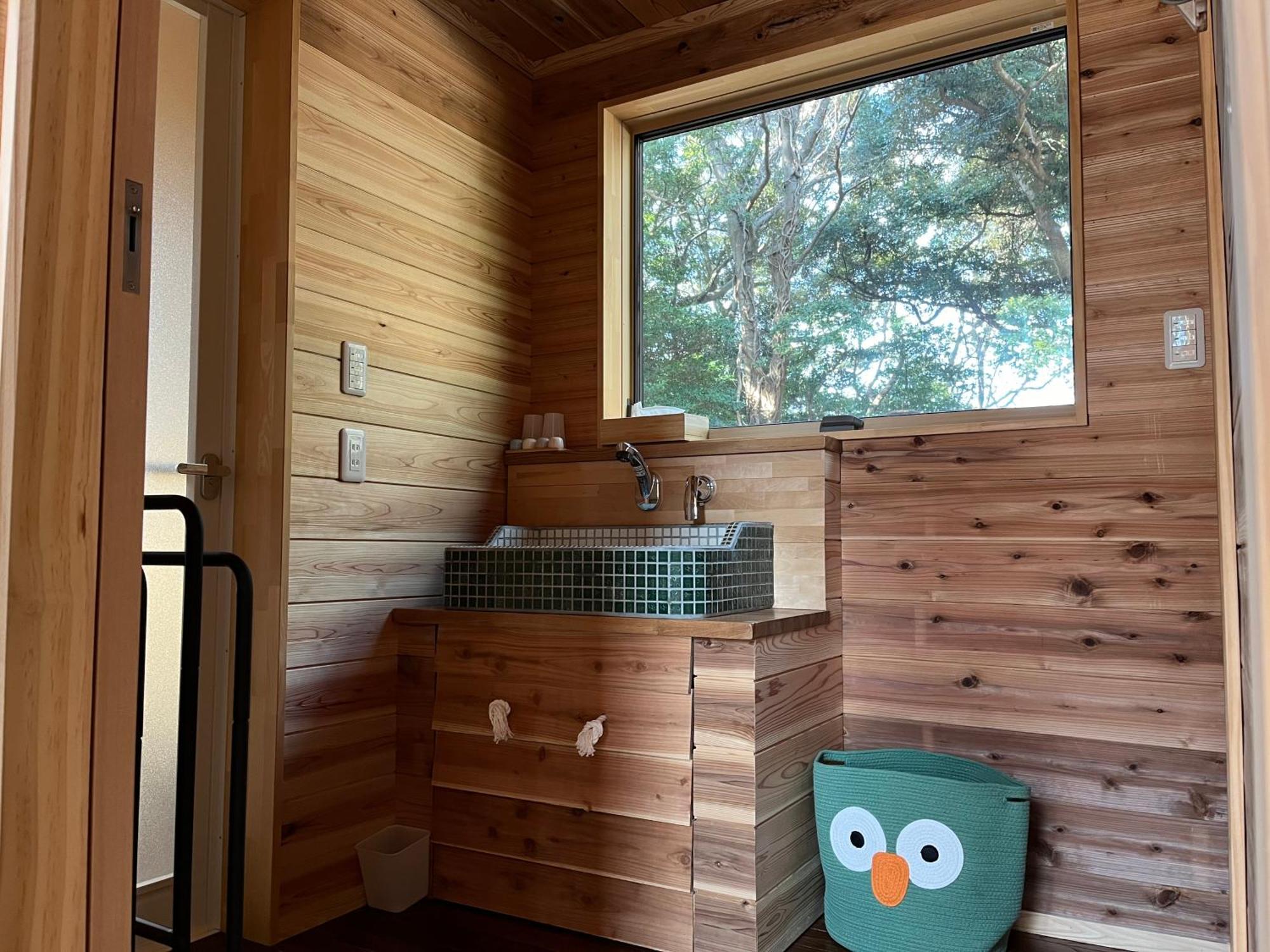 歴史ある鹿島神宮の森の中にひっそりと佇むログハウス Holiday home *